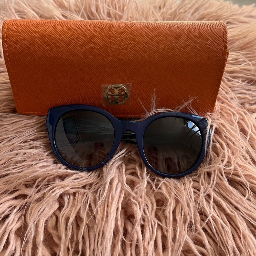 Tory Burch round navy sunglasses